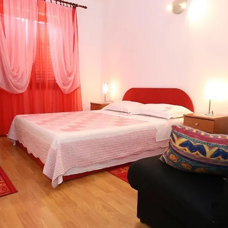 & Three Angels Baška