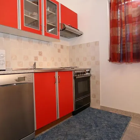 & Three Angels 3* Baška