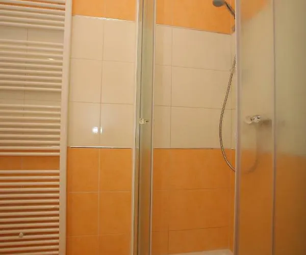 & Three Angels Pensjonat Baška