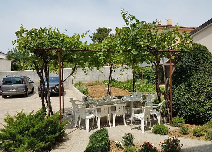 & Three Angels 3* 巴斯卡